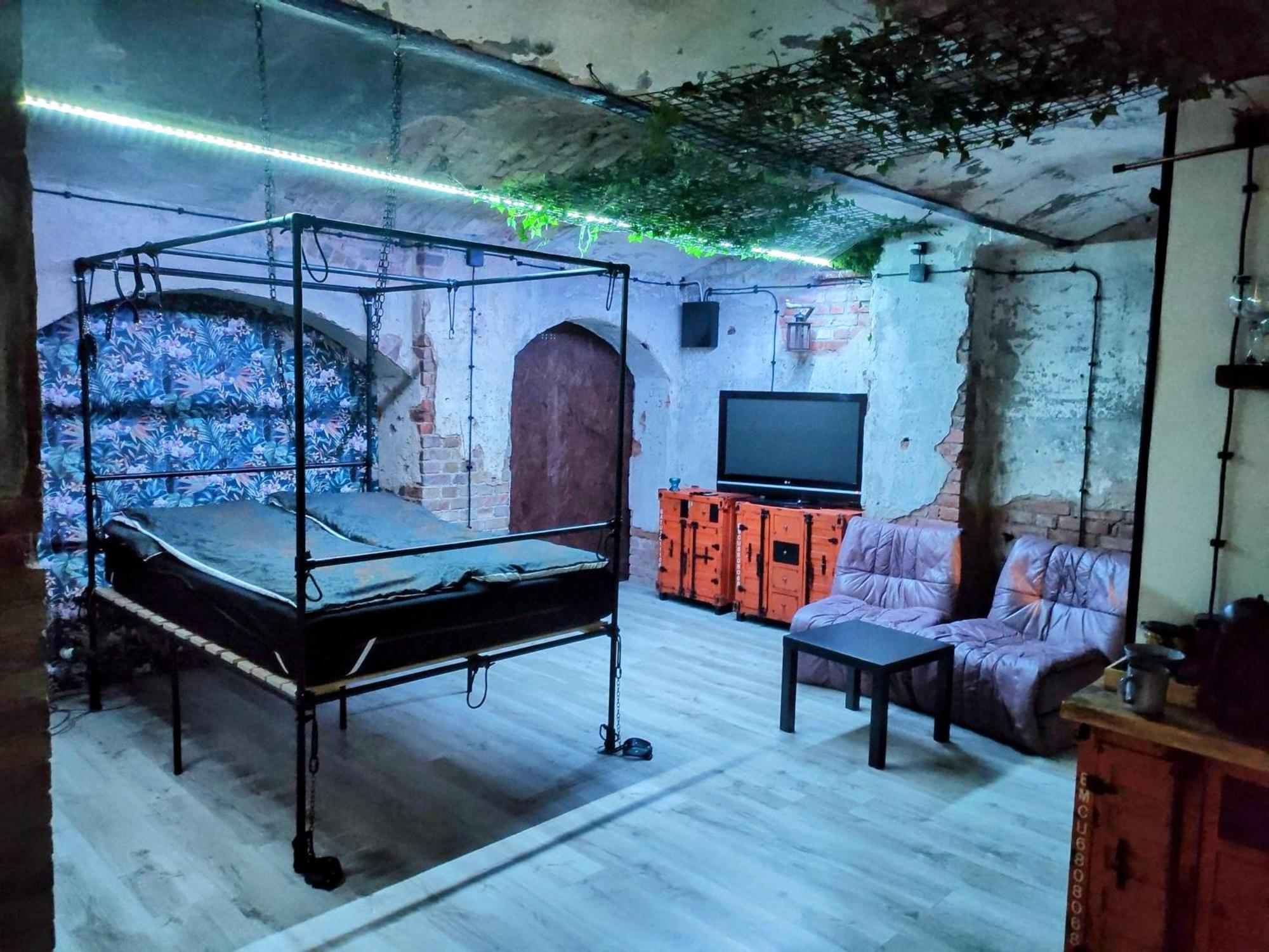 Apartament Useme Bdsm - Uwolnij Pragnienia Poznań
